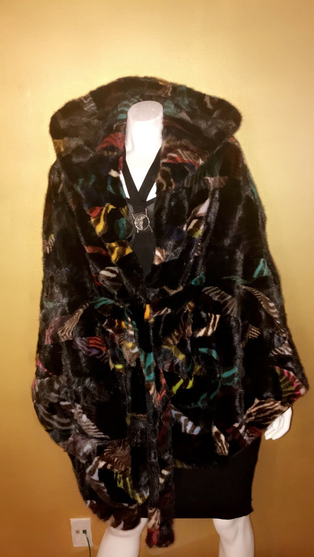 Feather Pattern Fur Charcoal Cape by Villa Rock